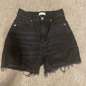 LOFT Women’s High Waisted Frayed Shorts. Size 25/0